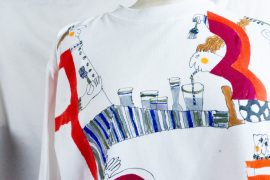 くらカラーを使用した　harunachico様による手描きTシャツ